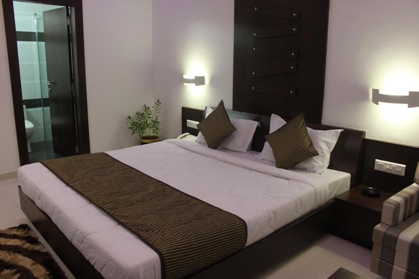 Hotel The Sentosa Rajkot Εξωτερικό φωτογραφία